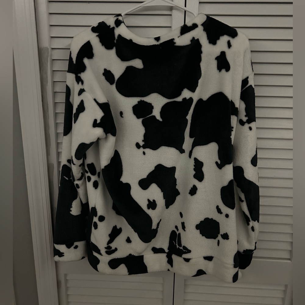Cow Sweater - Picture 2 of 2